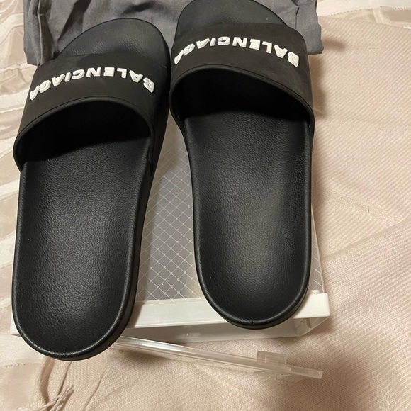 Balenciaga Pool Slides - Picture 4 of 4